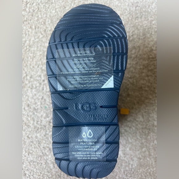 UGG Toddler Waterproof Puffer Boots - Picture 6 of 11